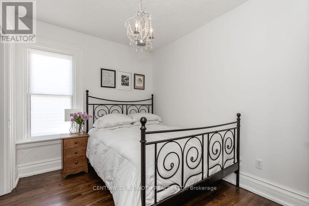 56 Holgate Street, Barrie, Ontario  L4N 2T7 - Photo 30 - S12168091