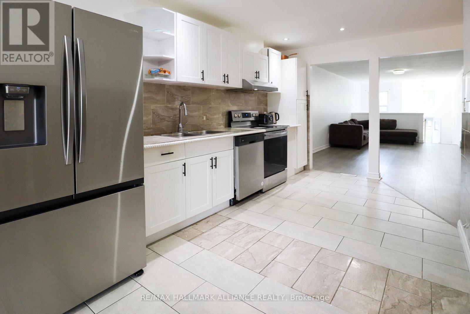 8 Mcbride Drive, St. Catharines (Rykert/vansickle), Ontario  L2S 3Y4 - Photo 8 - X12113422