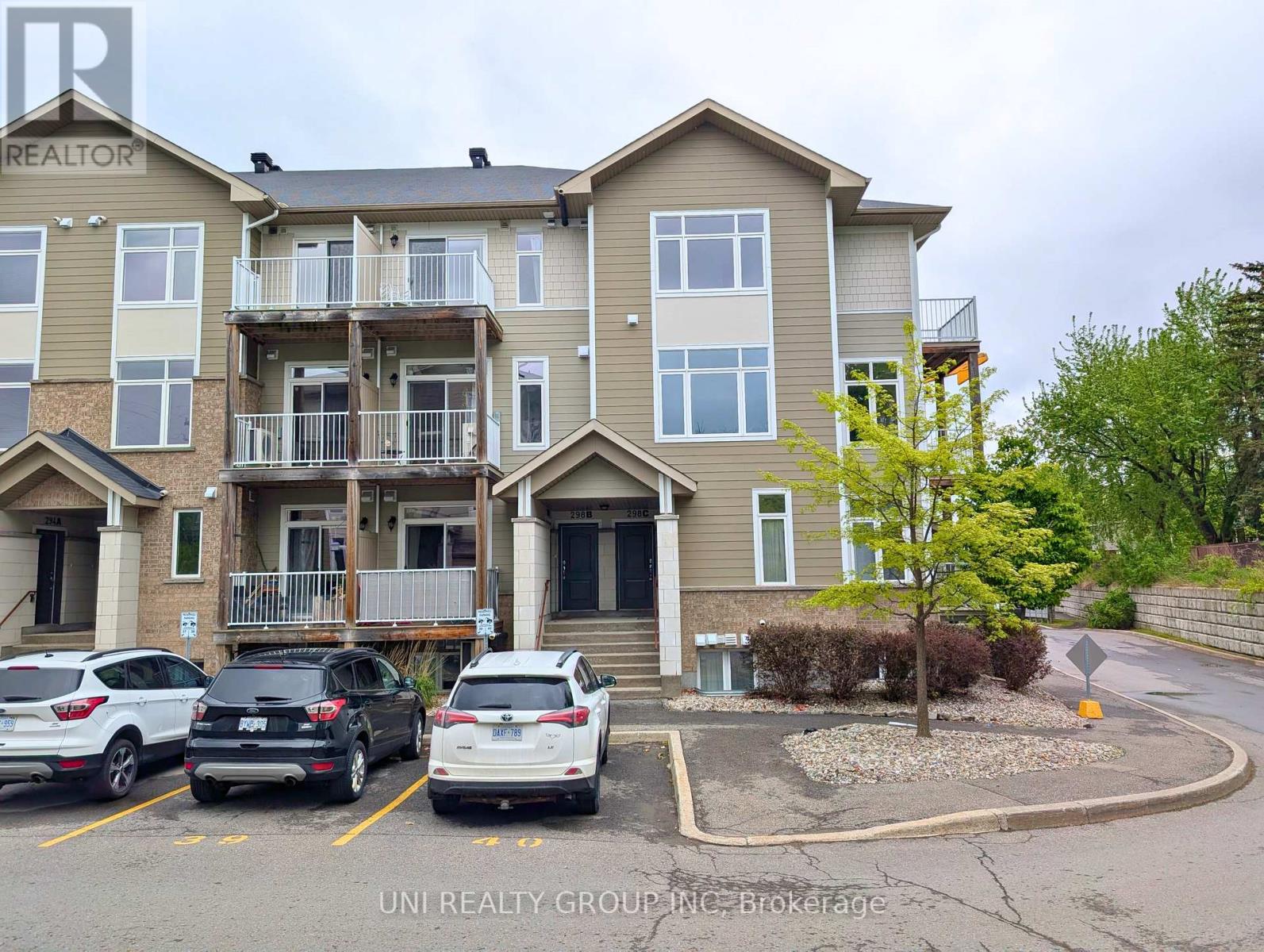 Property at 298C EVEREST PRIVATE image 1