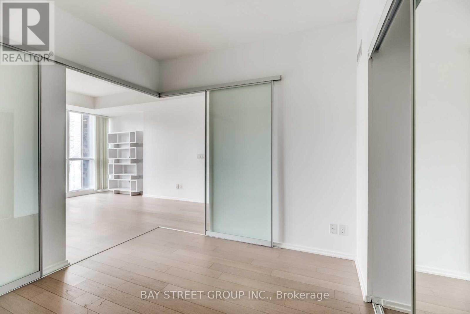 1402 - 70 Temperance Street, Toronto (Bay Street Corridor), Ontario  M5H 0B1 - Photo 12 - C12171886