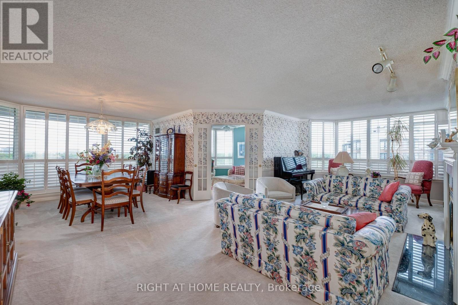 914 - 610 Bullock Drive, Markham, Ontario  L3R 0G1 - Photo 13 - N12169789