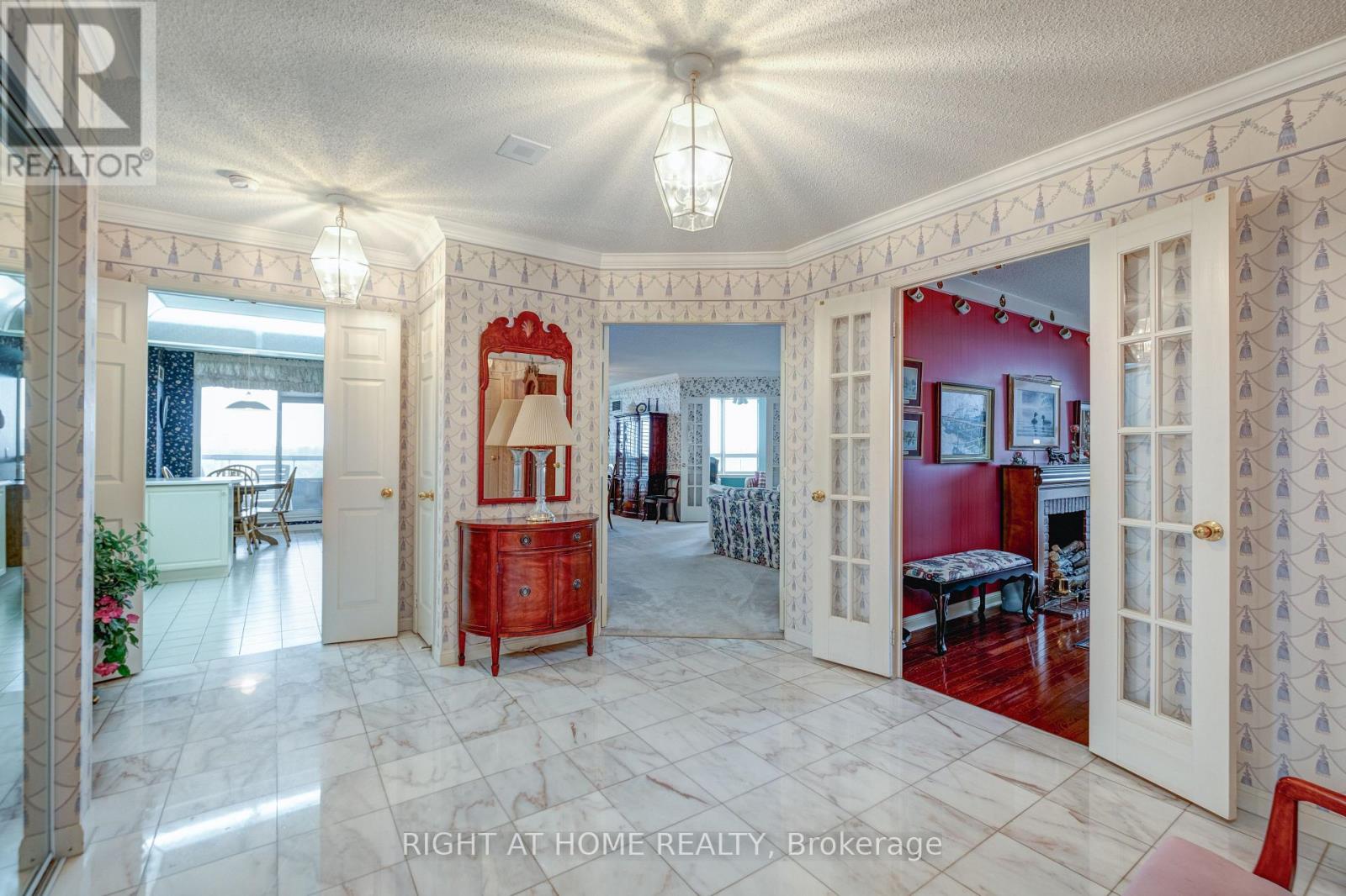 914 - 610 Bullock Drive, Markham, Ontario  L3R 0G1 - Photo 12 - N12169789