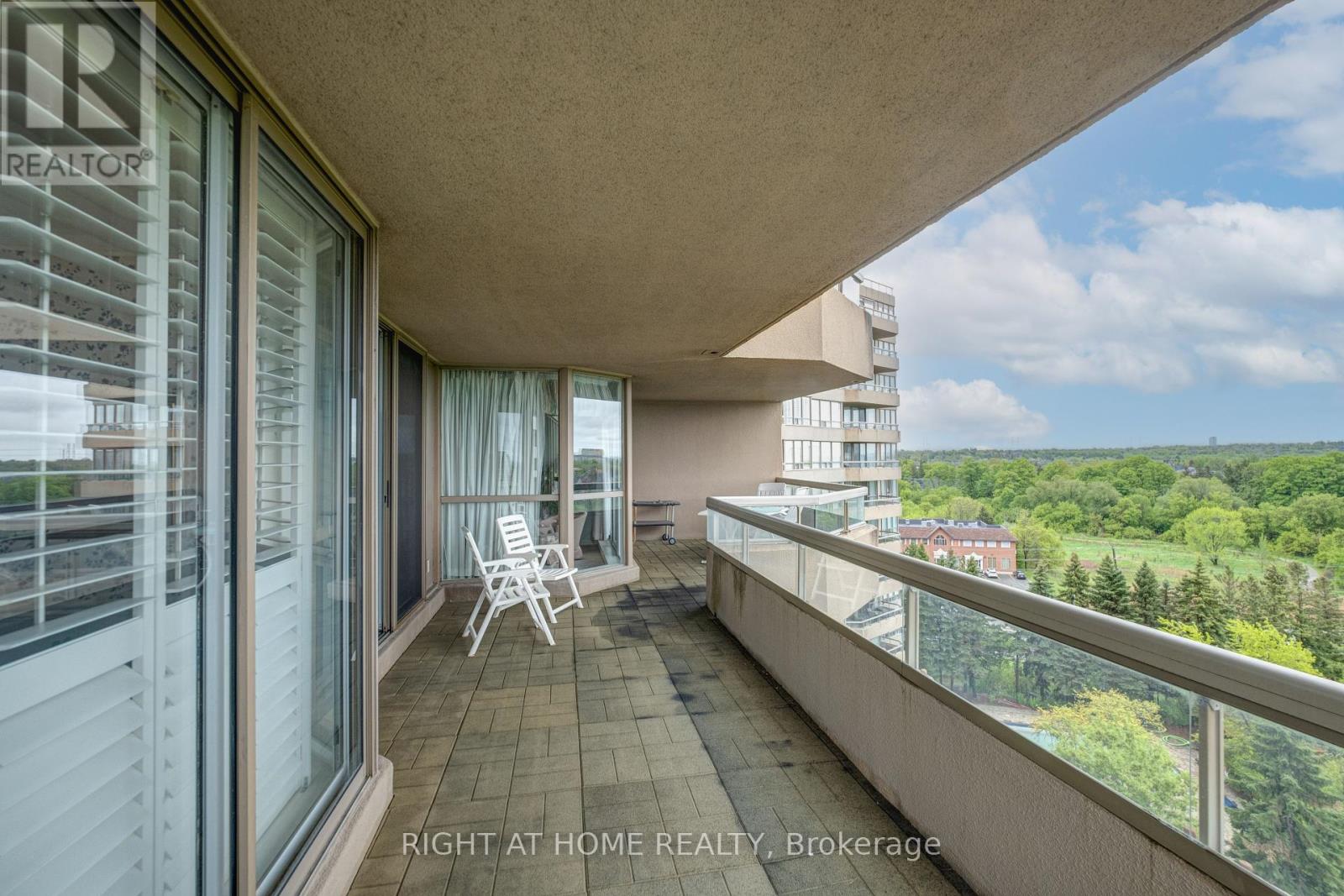 914 - 610 Bullock Drive, Markham, Ontario  L3R 0G1 - Photo 32 - N12169789