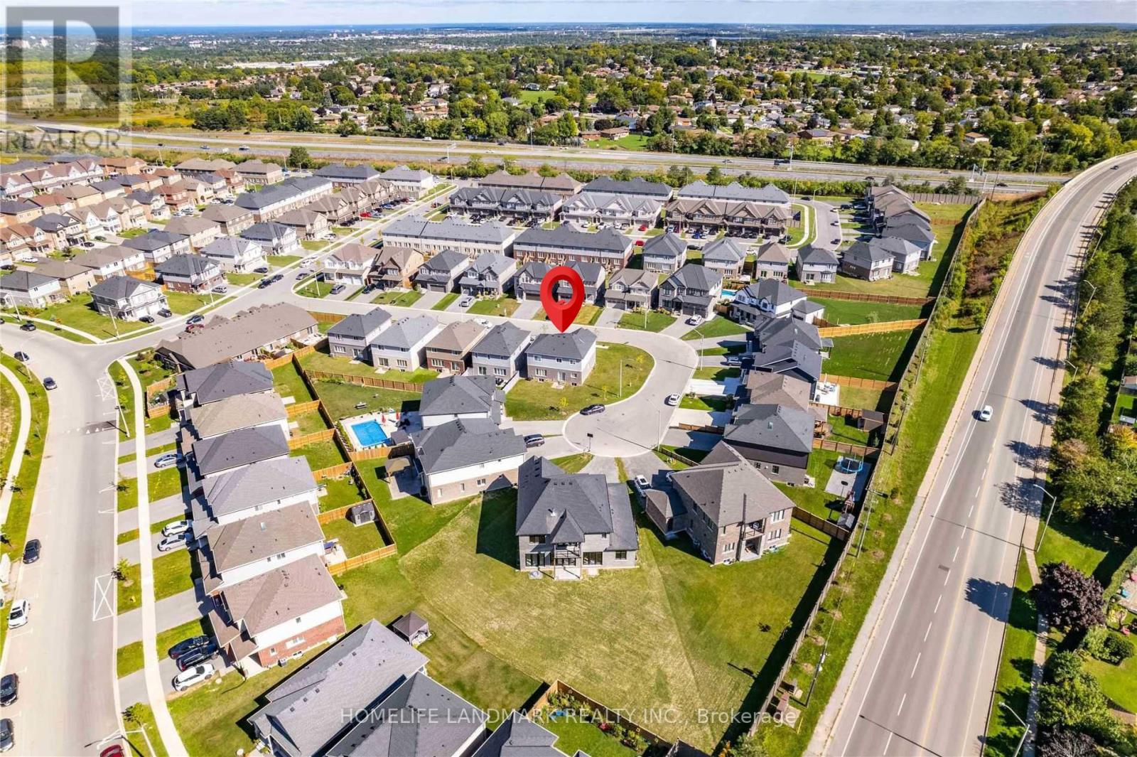 15 Ironwood Court, Thorold (Confederation Heights), Ontario  L2V 0J1 - Photo 3 - X12082630