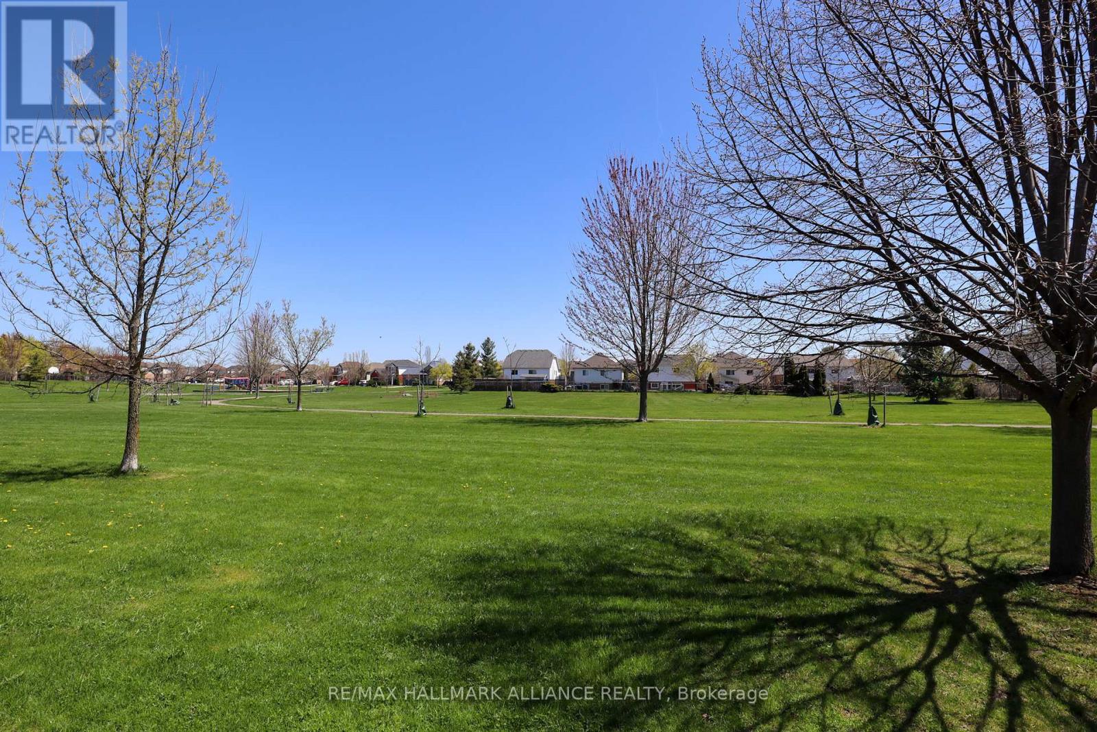 8 Mcbride Drive, St. Catharines (Rykert/vansickle), Ontario  L2S 3Y4 - Photo 24 - X12113422