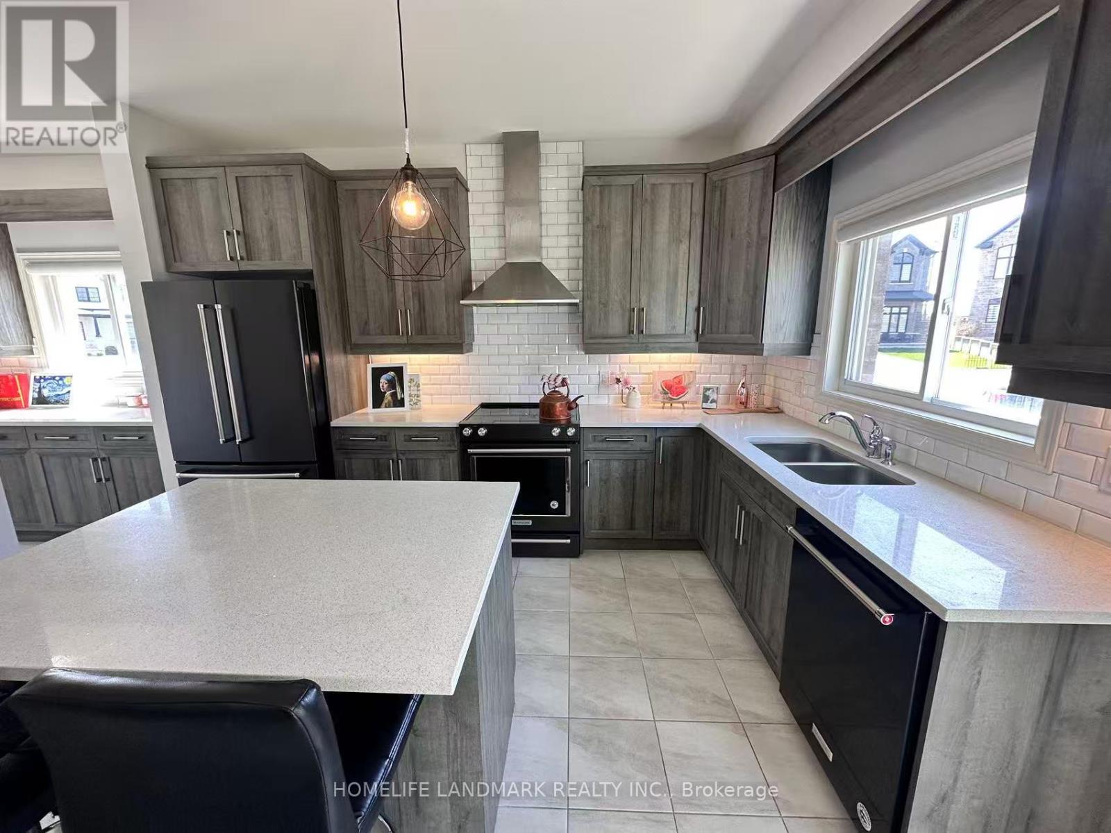 15 Ironwood Court, Thorold (Confederation Heights), Ontario  L2V 0J1 - Photo 8 - X12082630