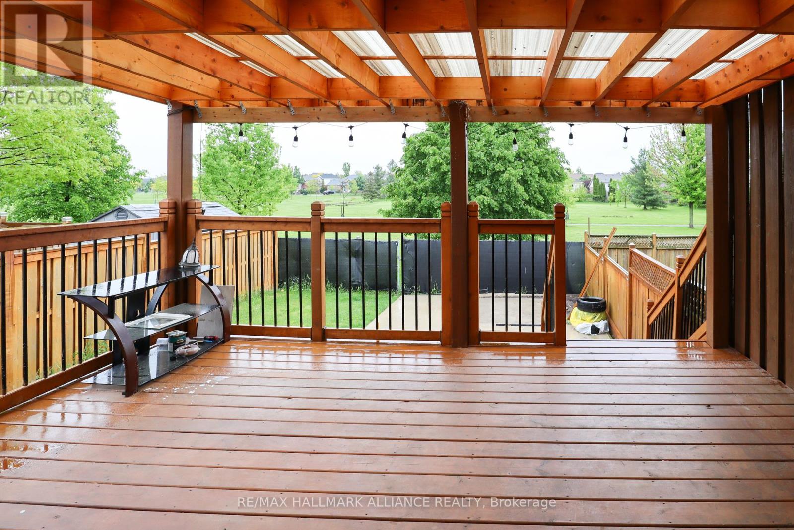 8 Mcbride Drive, St. Catharines (Rykert/vansickle), Ontario  L2S 3Y4 - Photo 19 - X12113422