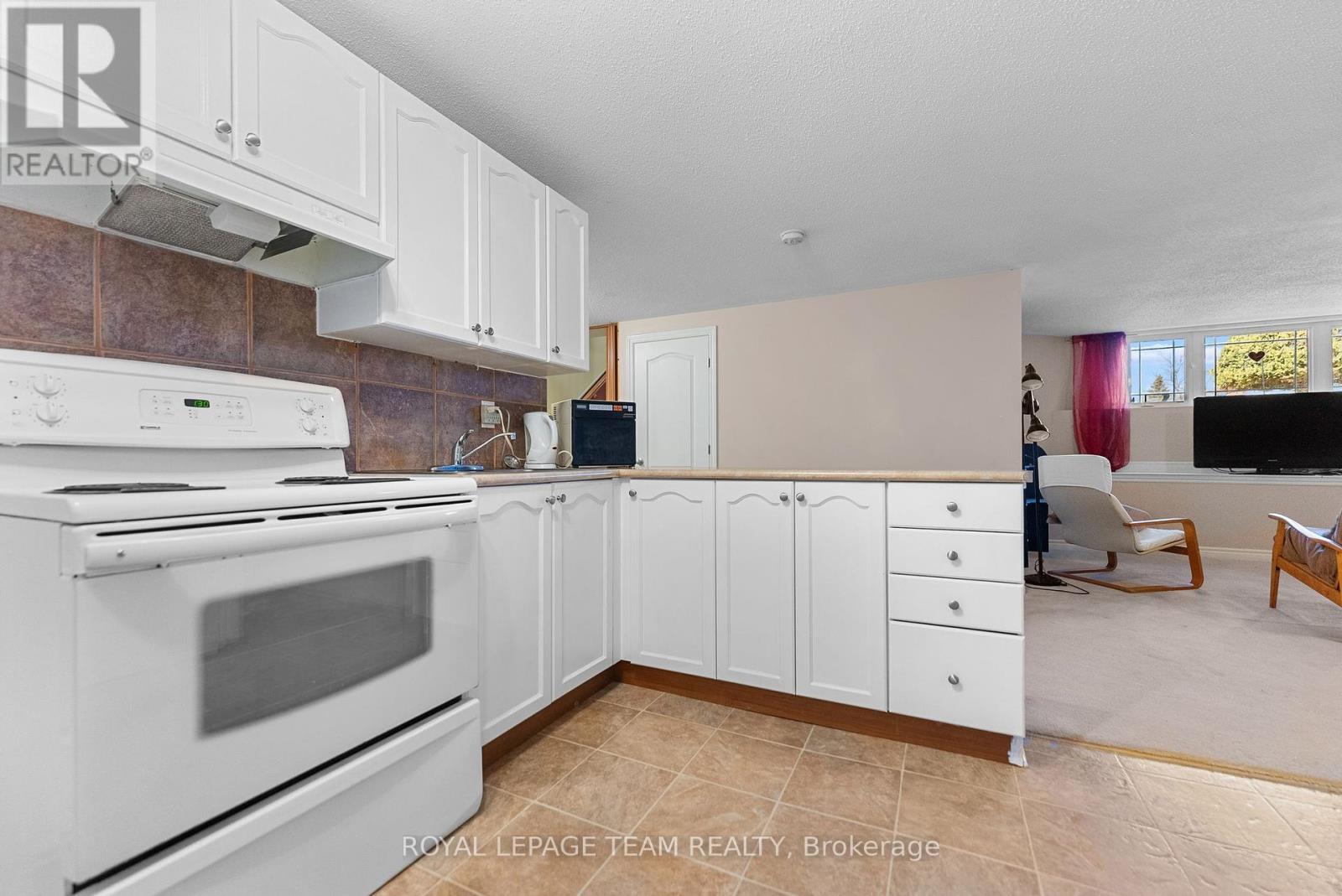 88 Thomas Street S, Arnprior, Ontario  K7S 3R2 - Photo 24 - X12091927