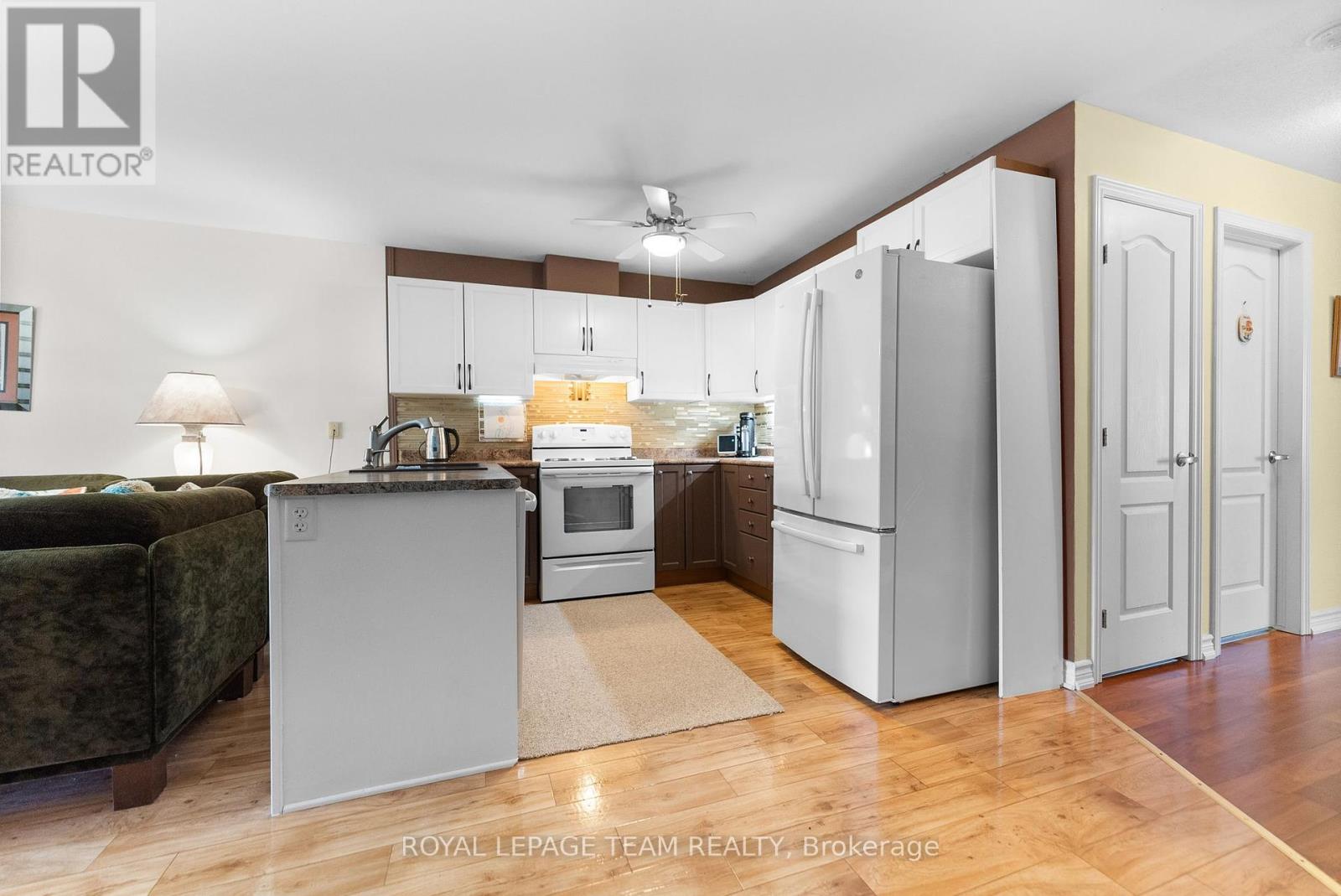 88 Thomas Street S, Arnprior, Ontario  K7S 3R2 - Photo 15 - X12091927