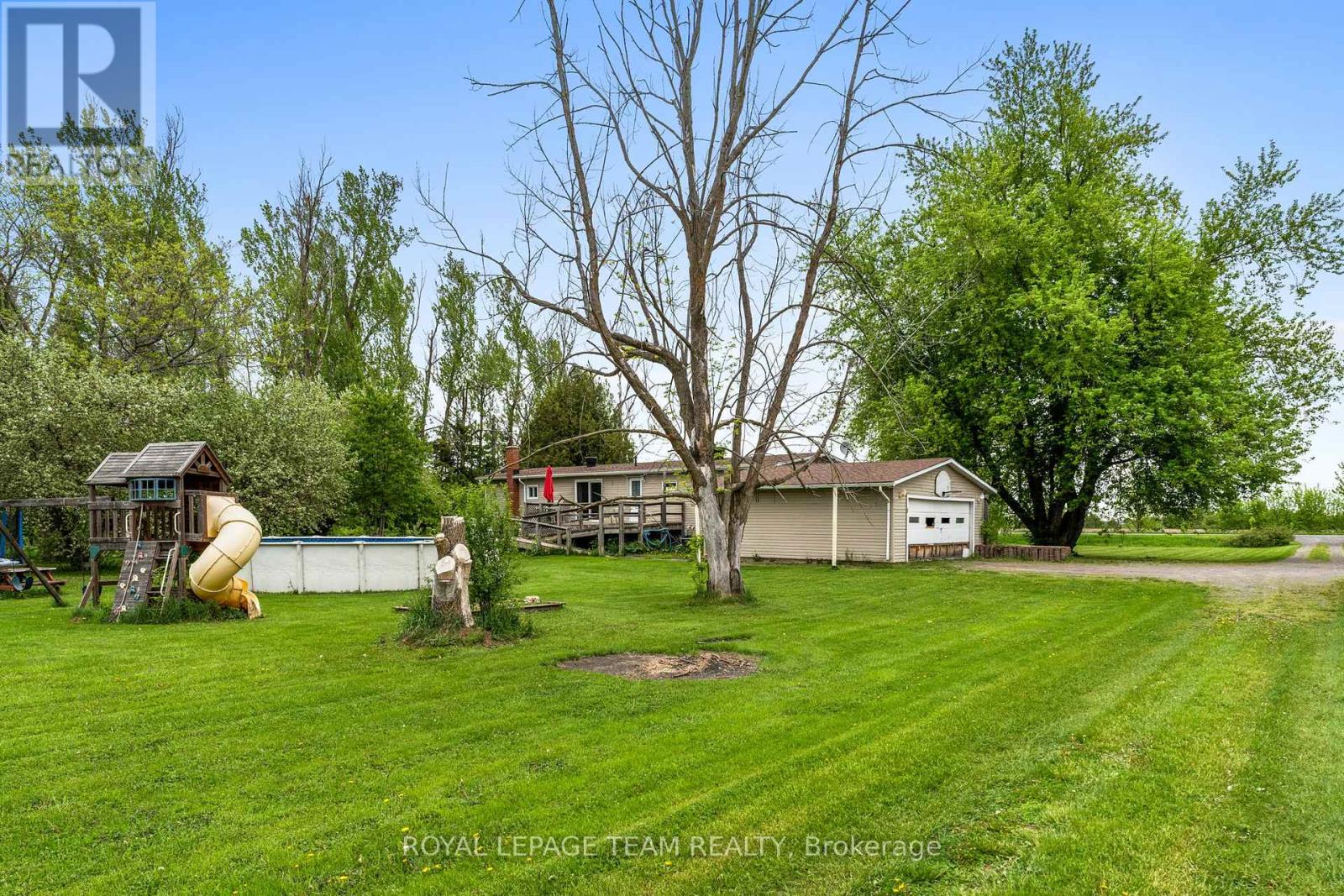 2176 Development Road, North Dundas, Ontario  K0E 1S0 - Photo 45 - X12171893