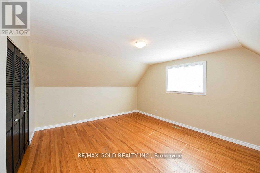 3657 Woodruff Crescent, Mississauga, Ontario  L4T 1T8 - Photo 11 - W12171891