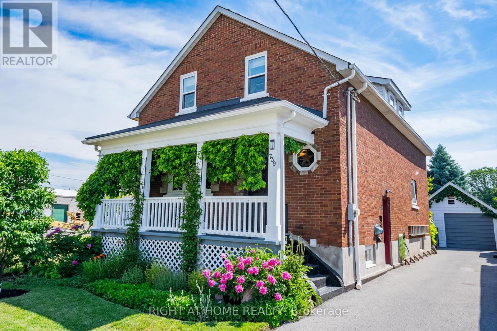 739 ALBERT STREET, Oshawa, Ontario