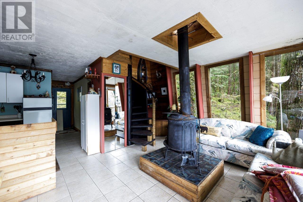 11 East Of Croker Island, North Vancouver, British Columbia  V0V 0V0 - Photo 19 - R2995484