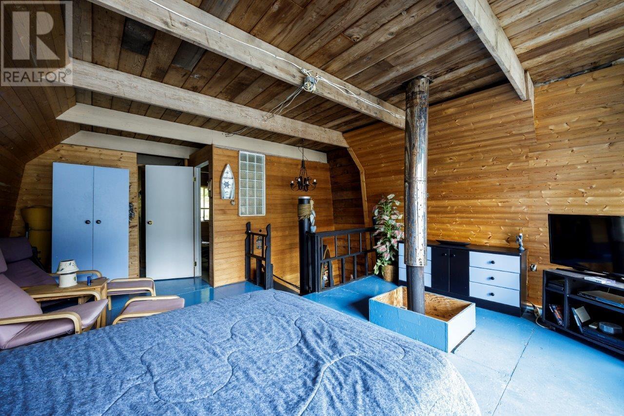 11 East Of Croker Island, North Vancouver, British Columbia  V0V 0V0 - Photo 24 - R2995484