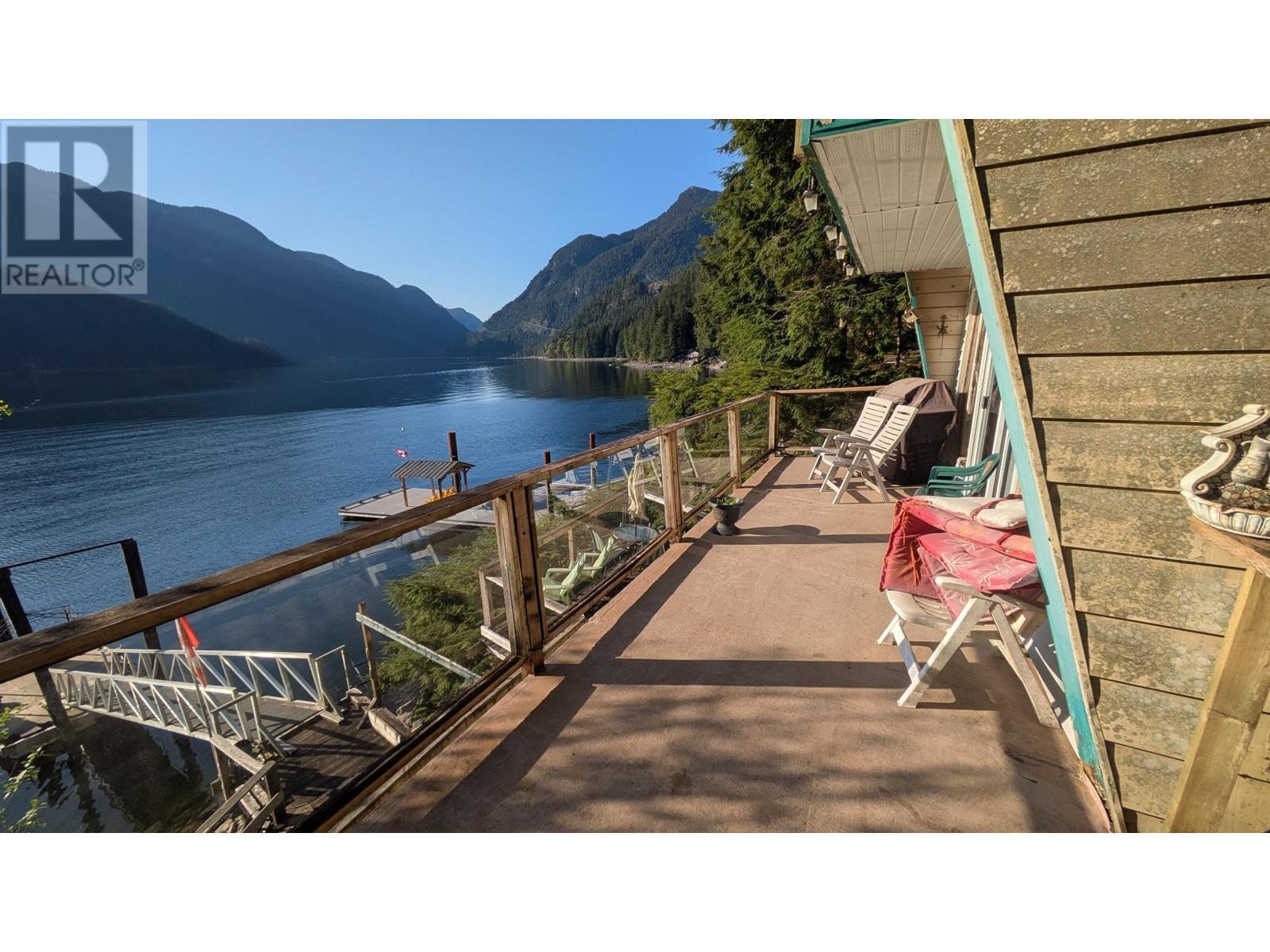 11 East Of Croker Island, North Vancouver, British Columbia  V0V 0V0 - Photo 34 - R2995484