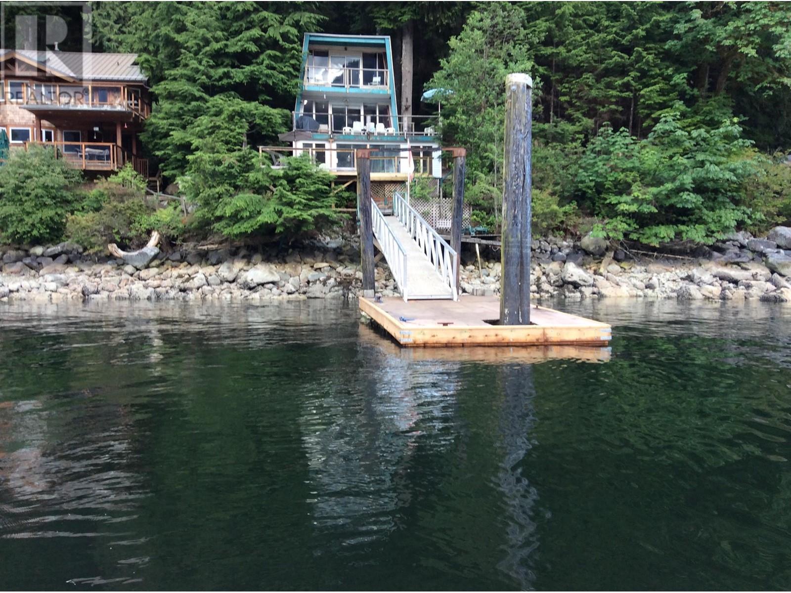 11 East Of Croker Island, North Vancouver, British Columbia  V0V 0V0 - Photo 5 - R2995484