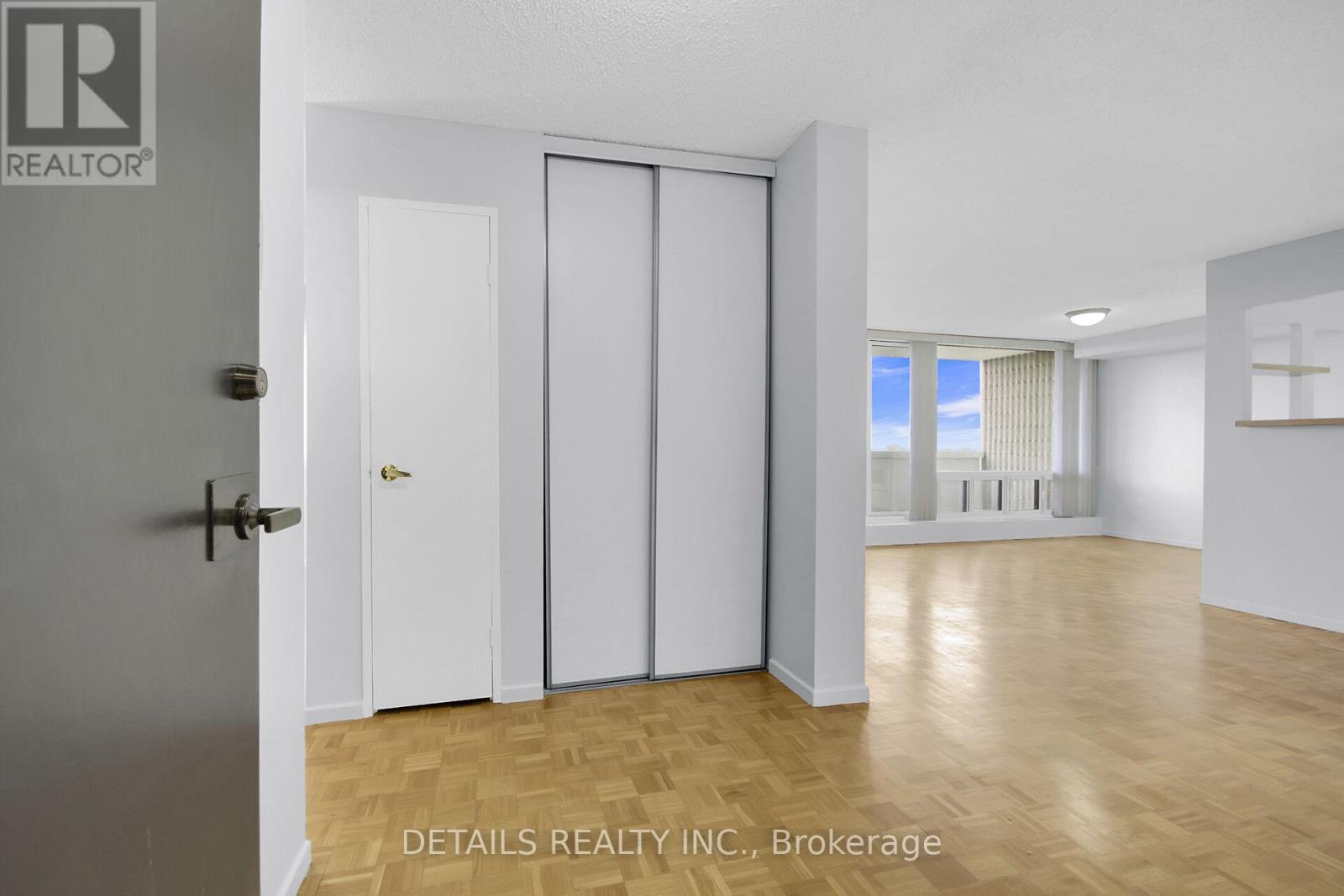 711 - 265 Poulin Avenue, Ottawa, Ontario  K2B 7Y8 - Photo 4 - X12171903
