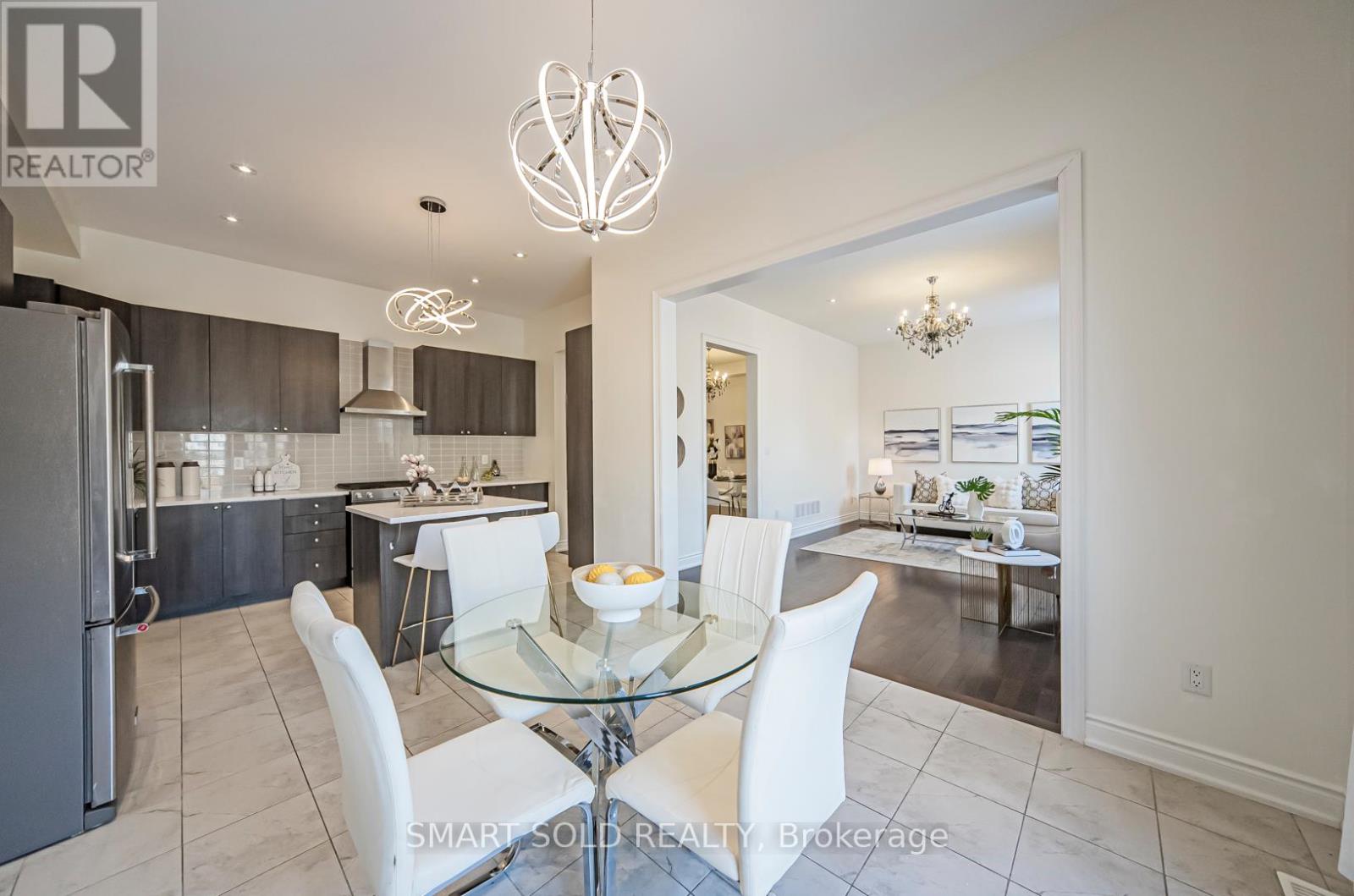 36 Laurier Avenue, Richmond Hill, Ontario  L4E 2Z5 - Photo 18 - N12171901