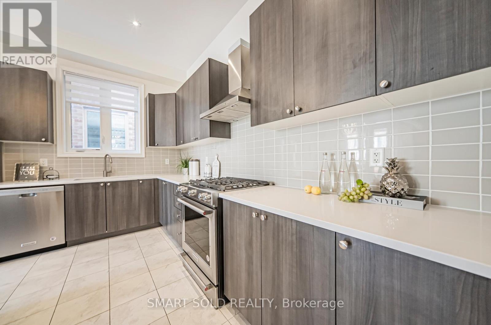 36 Laurier Avenue, Richmond Hill, Ontario  L4E 2Z5 - Photo 20 - N12171901