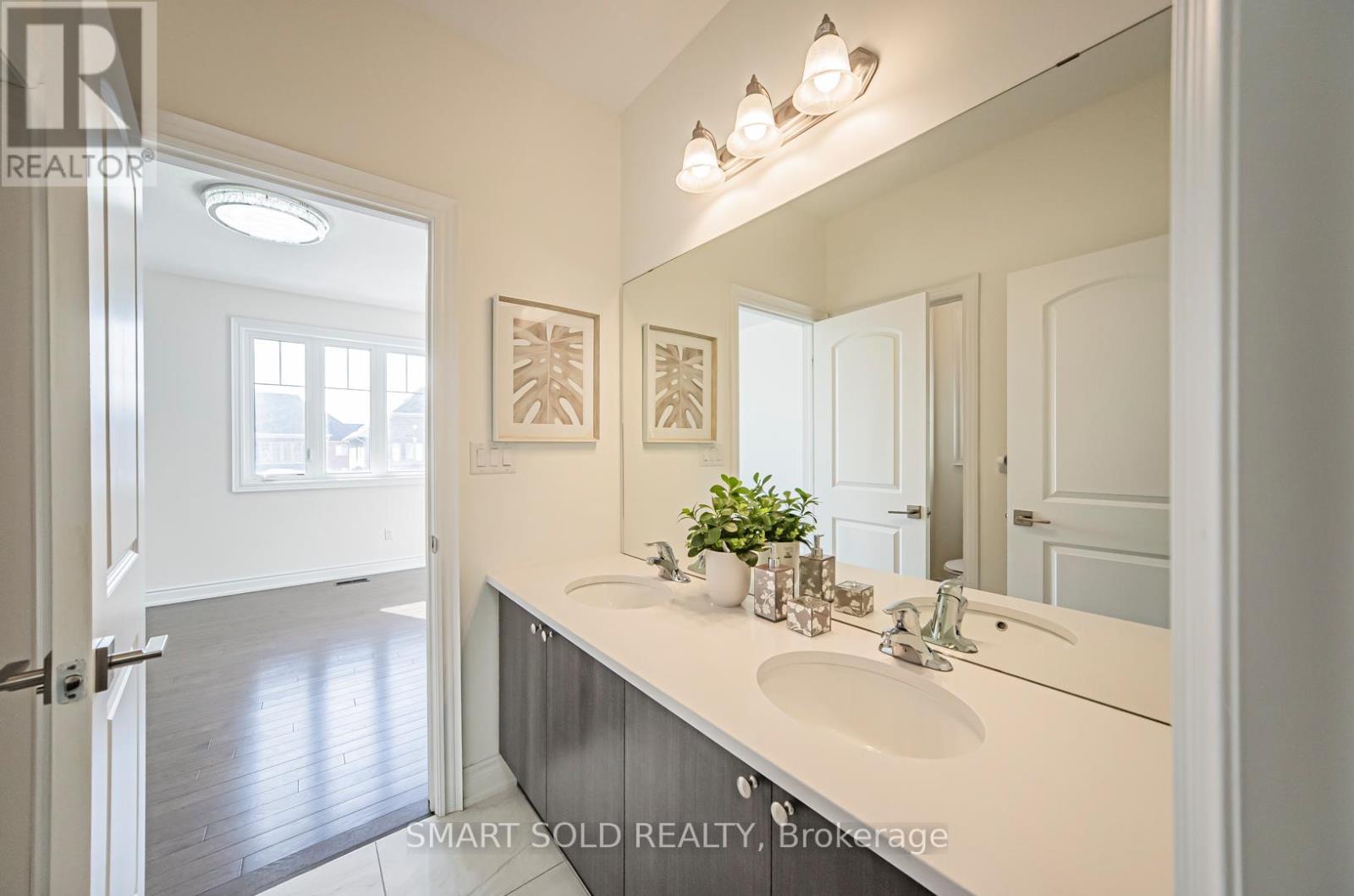 36 Laurier Avenue, Richmond Hill, Ontario  L4E 2Z5 - Photo 34 - N12171901