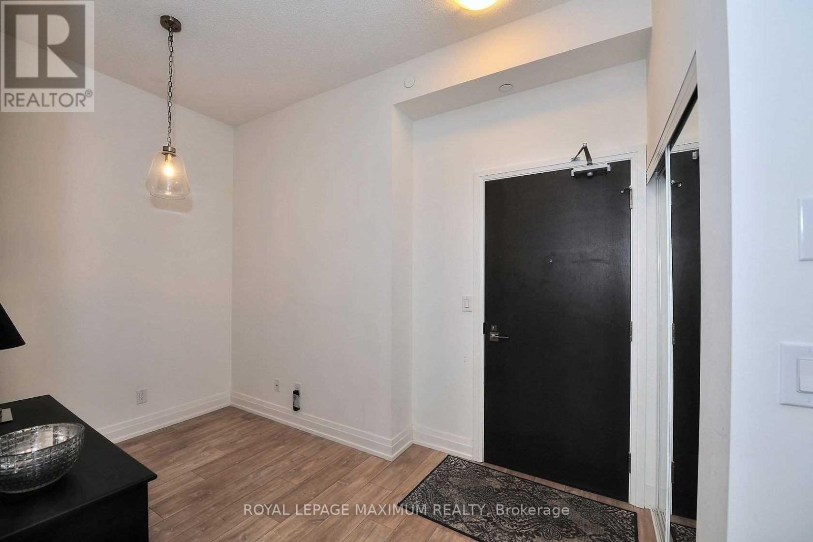 304 - 3700 Highway 7 Road, Vaughan, Ontario  L4L 1A6 - Photo 7 - N12171605