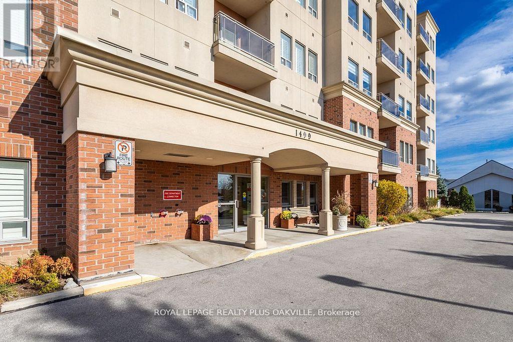 403 - 1499 Nottinghill Gate, Oakville, Ontario  L6M 5G1 - Photo 2 - W12164432