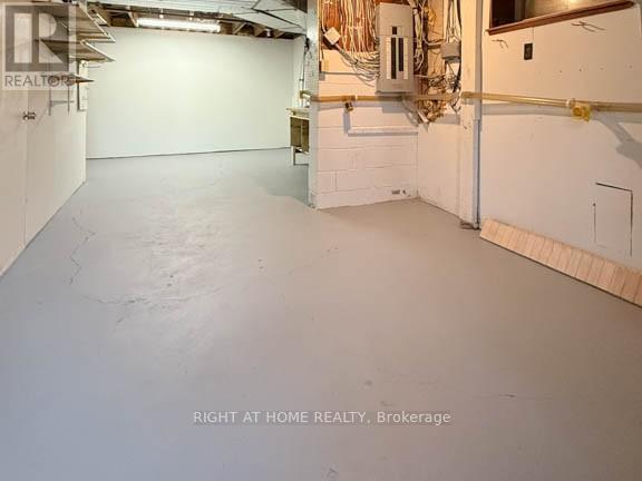 144 Wellington Street, Hamilton, Ontario  L0R 2H0 - Photo 32 - X12131708