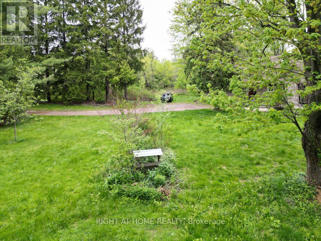 144 Wellington Street, Hamilton, Ontario  L0R 2H0 - Photo 8 - X12131708