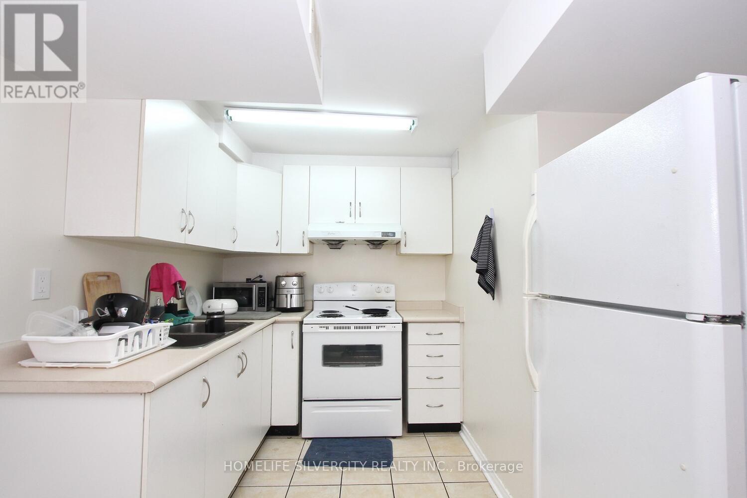 74 Buttercup Lane, Brampton, Ontario  L6R 1J8 - Photo 48 - W12155675
