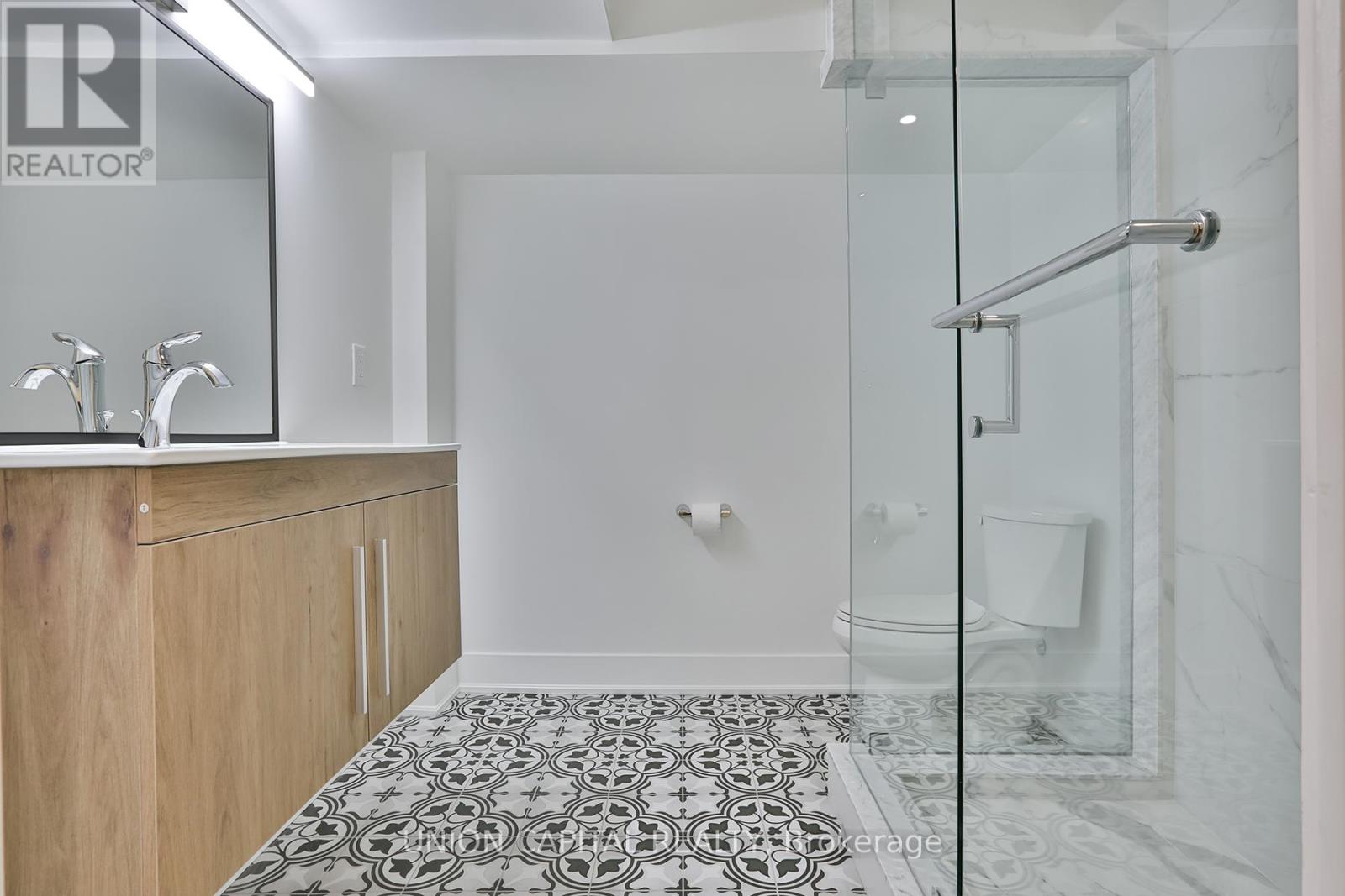 22 Mcarthur Street, Toronto, Ontario  M9P 3M7 - Photo 37 - W12161917