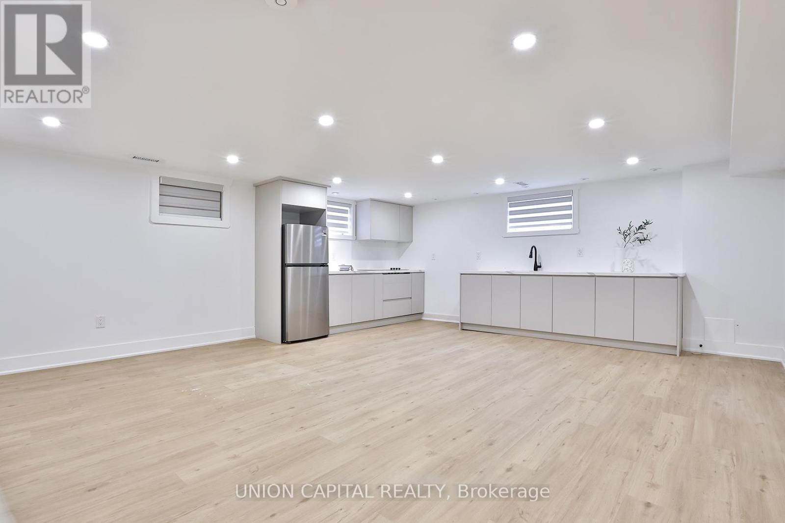 22 Mcarthur Street, Toronto, Ontario  M9P 3M7 - Photo 40 - W12161917