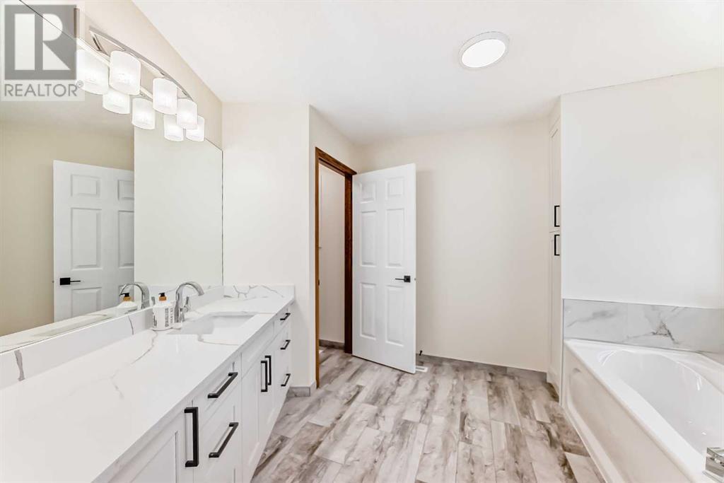 14 Valley Ponds Crescent Nw, Calgary, Alberta  T3B 5T4 - Photo 30 - A2209951