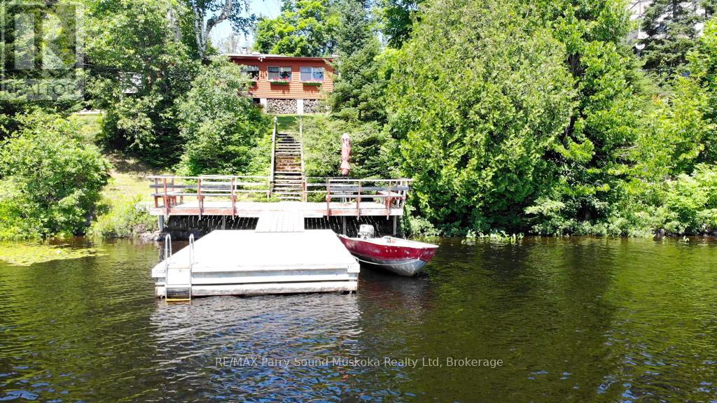 20 Golden Horseshoe Lane, Whitestone, Ontario  P0A 1G0 - Photo 3 - X12053152