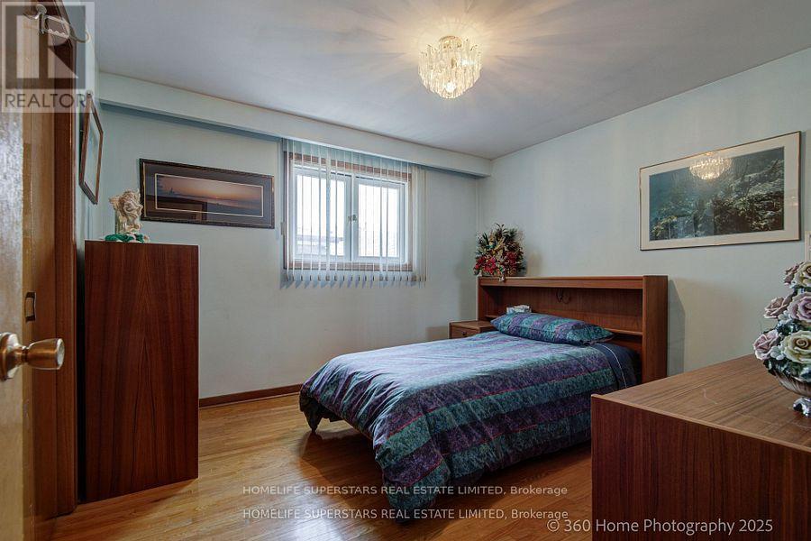 2361 Nikanna Road, Mississauga, Ontario  L5C 2W8 - Photo 14 - W12171924