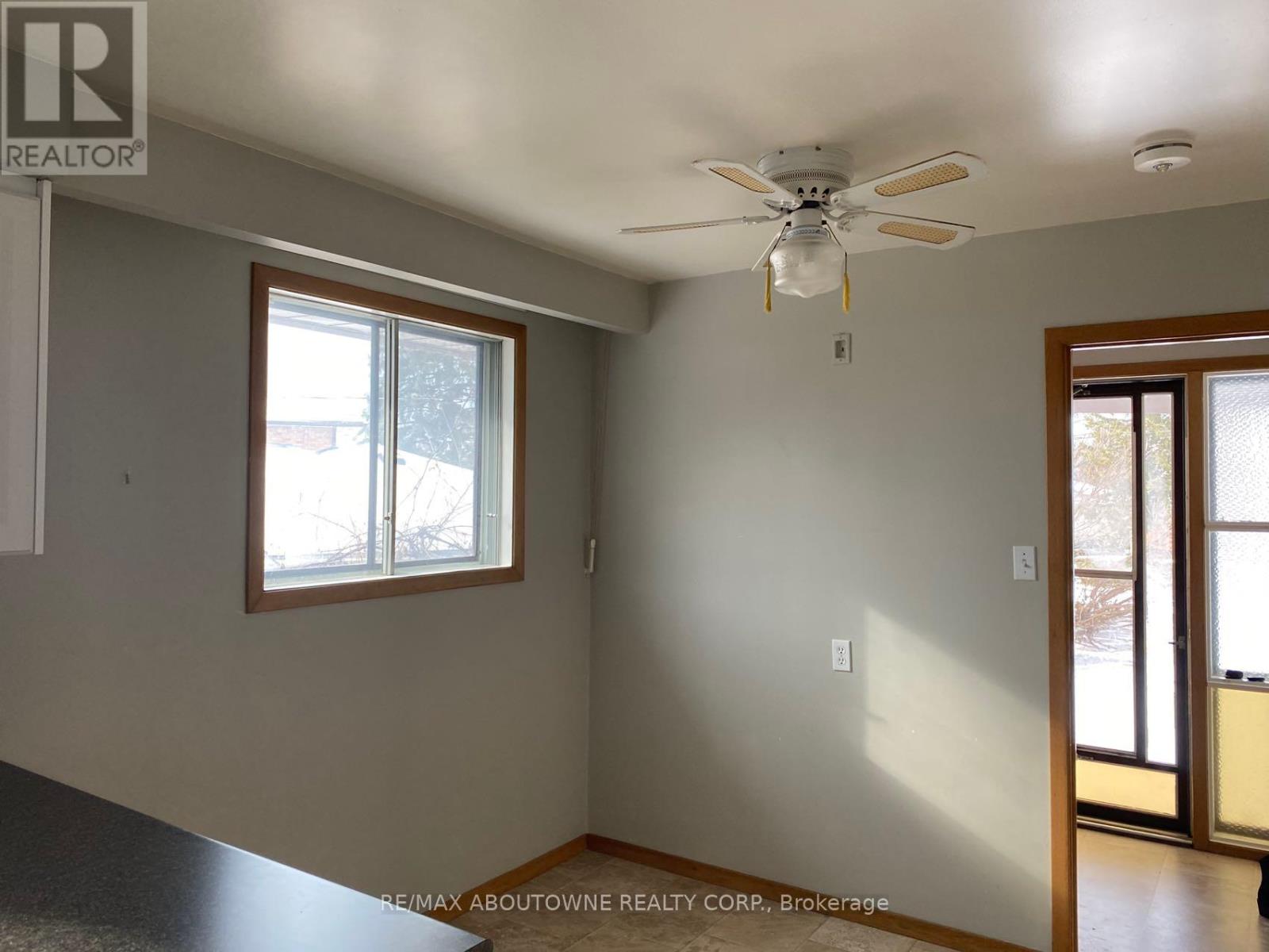 Main - 19 Algoma Drive, Guelph, Ontario  N1E 1C8 - Photo 4 - X12171923
