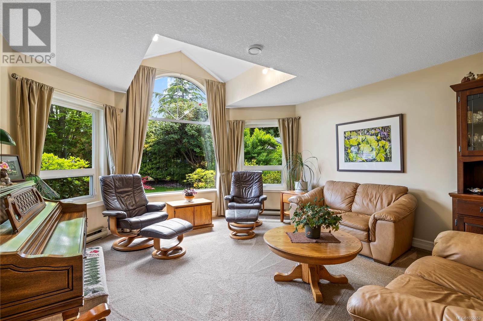 Property at 1147 Wedgewood Close image 5