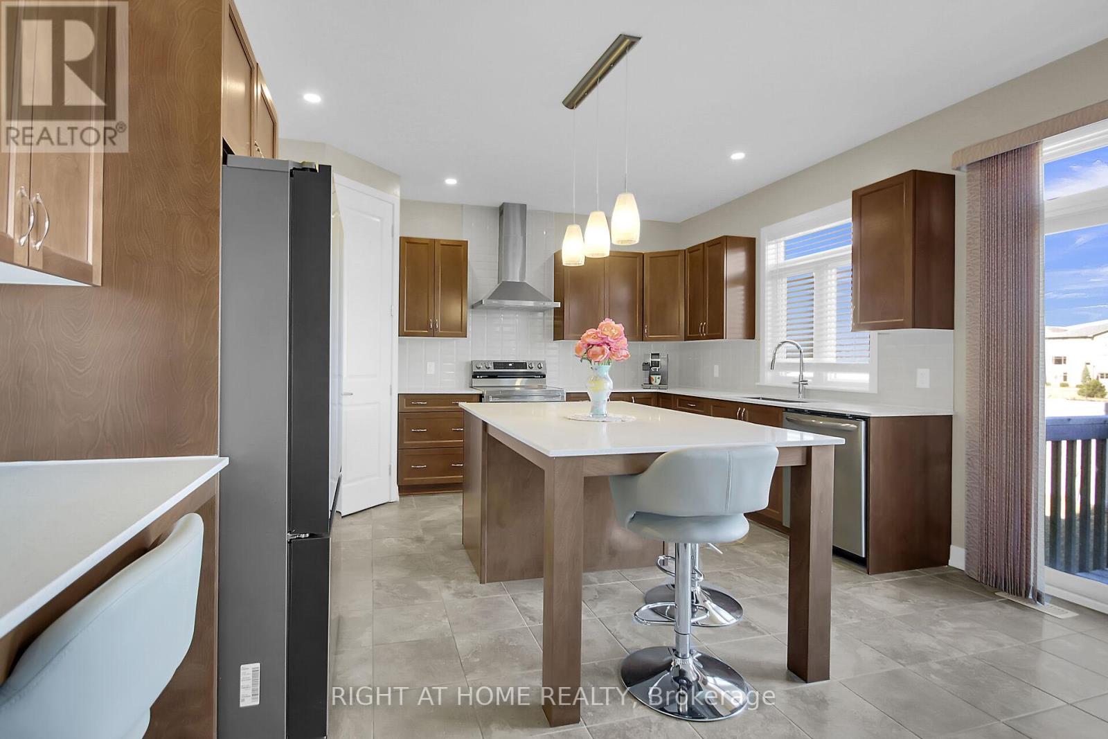 935 Embankment Street, Ottawa, Ontario  K2S 2P7 - Photo 15 - X12171945