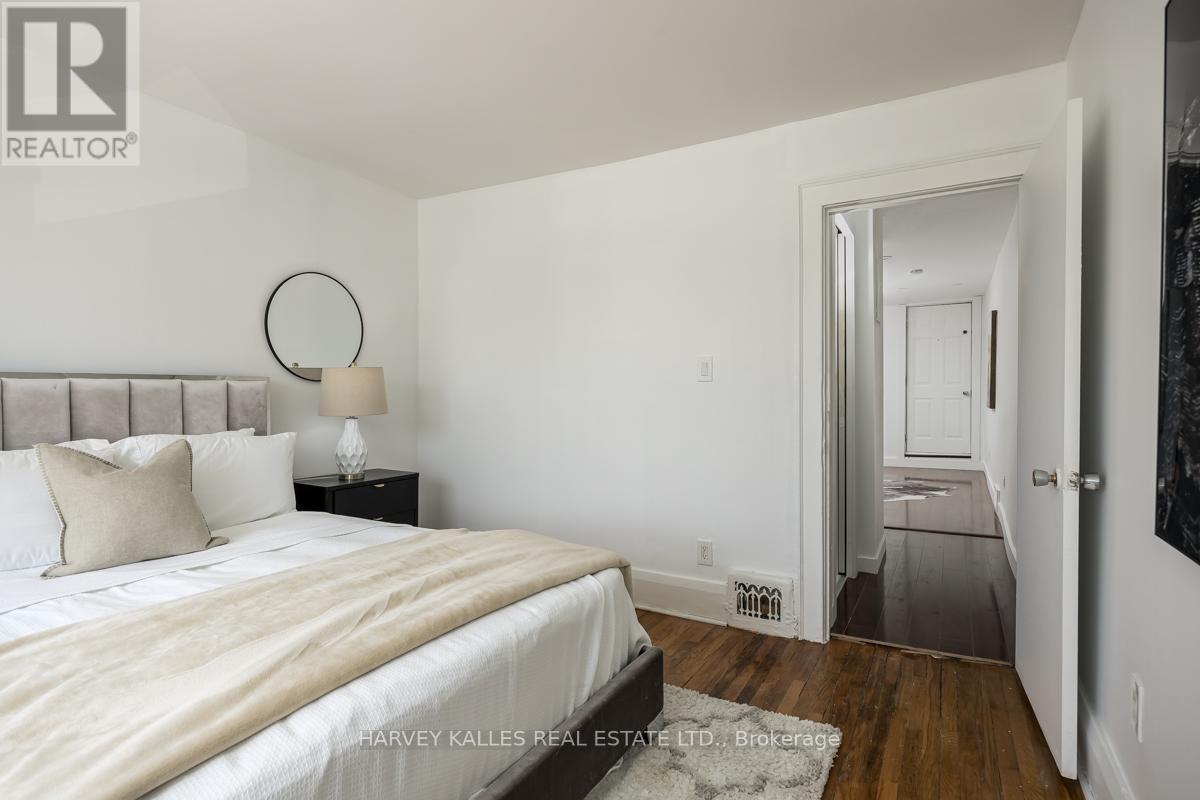 256 Sammon Avenue, Toronto, Ontario  M4J 1Z7 - Photo 16 - E12056919