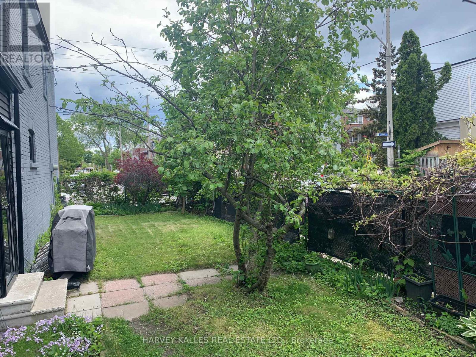 256 Sammon Avenue, Toronto, Ontario  M4J 1Z7 - Photo 23 - E12056919
