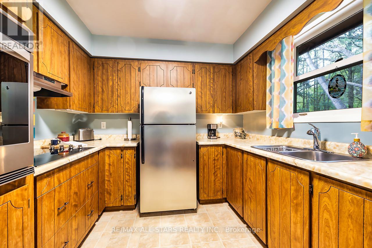 40 The Pines Lane, Brock, Ontario  L0C 1H0 - Photo 6 - N12171932