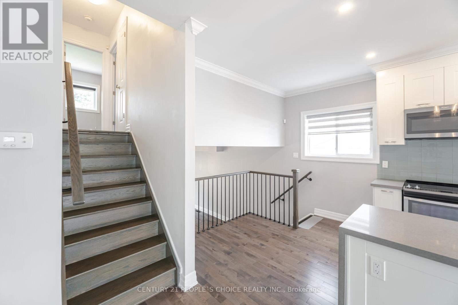2951 Salerno Crescent, Mississauga, Ontario  L5N 1T3 - Photo 18 - W12133632