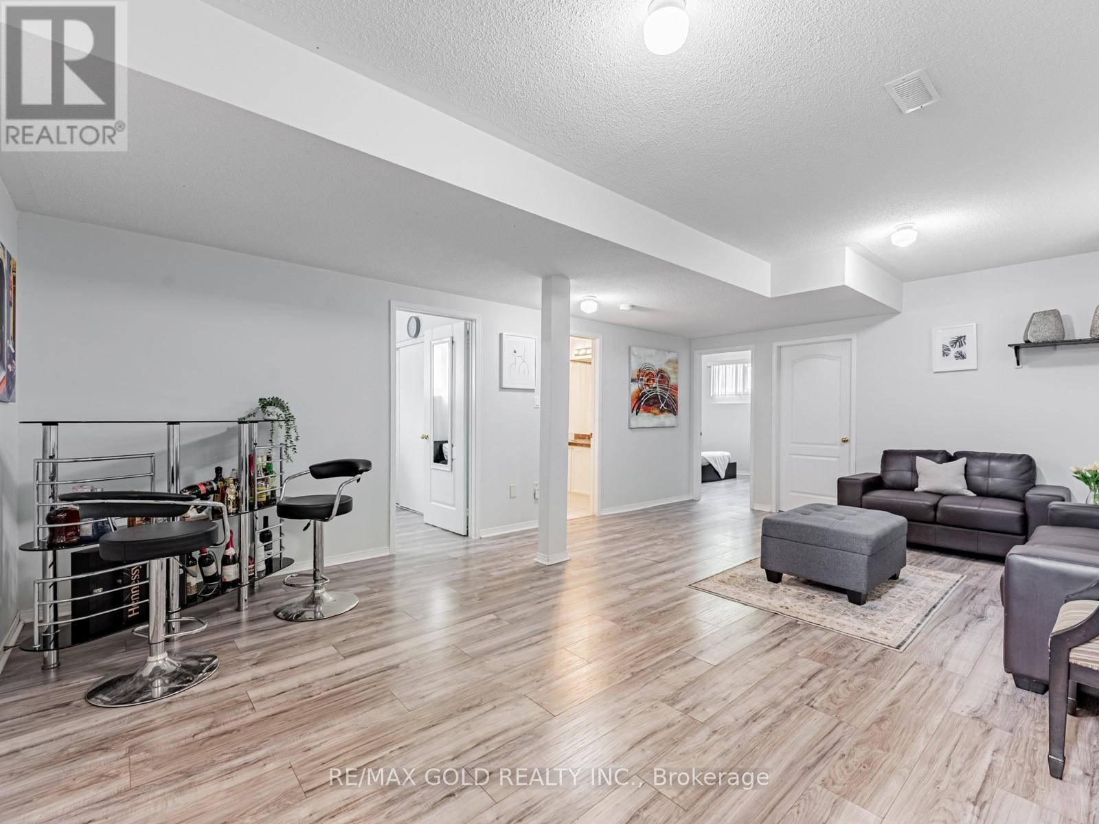 34 Sundridge Street, Brampton (Snelgrove), Ontario  L7A 2J9 - Photo 16 - W12171300