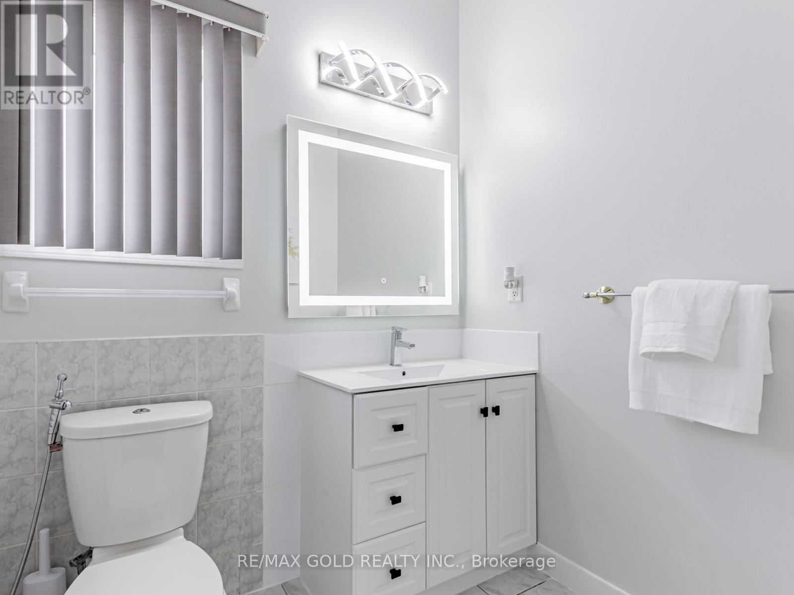 34 Sundridge Street, Brampton (Snelgrove), Ontario  L7A 2J9 - Photo 11 - W12171300