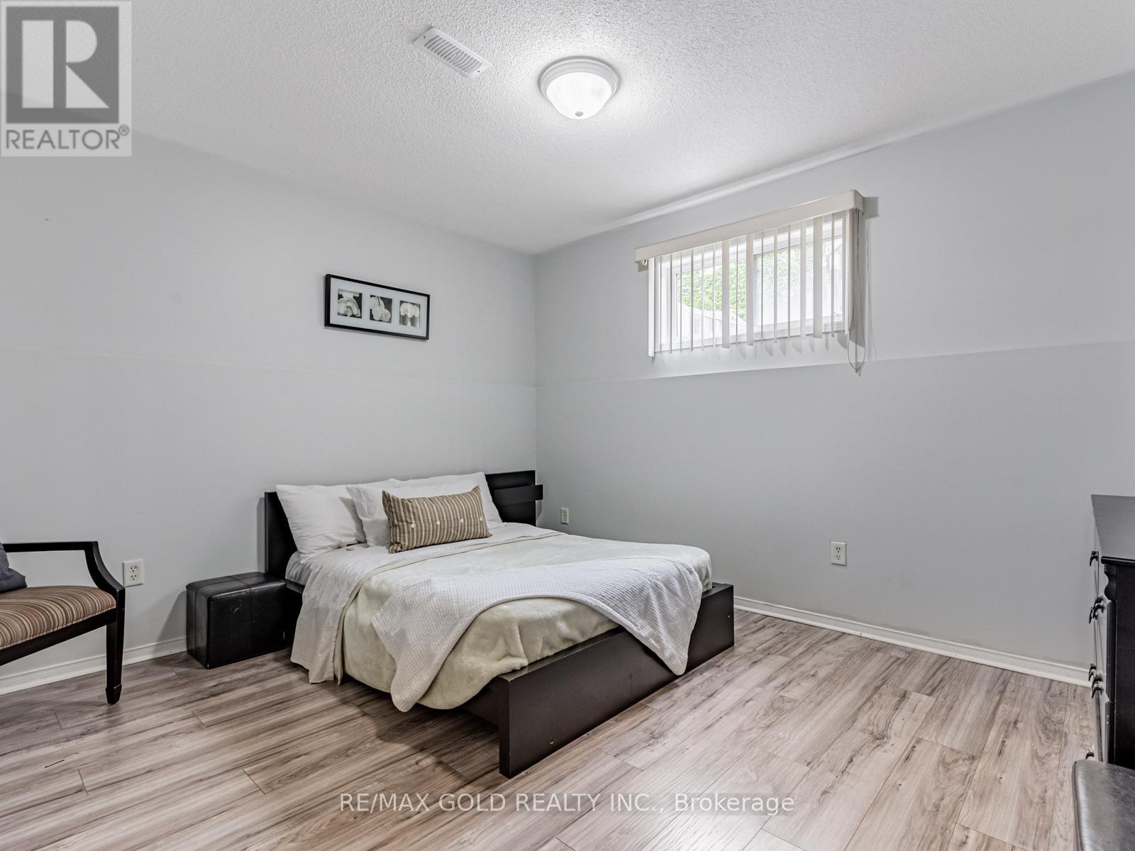 34 Sundridge Street, Brampton (Snelgrove), Ontario  L7A 2J9 - Photo 21 - W12171300