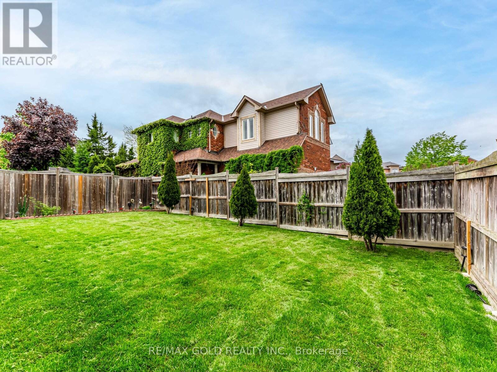 34 Sundridge Street, Brampton, Ontario  L7A 2J9 - Photo 23 - W12171300