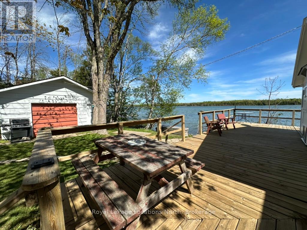 62 Miller Lake Shore Road, Northern Bruce Peninsula, Ontario  N0H 1Z0 - Photo 14 - X12168402