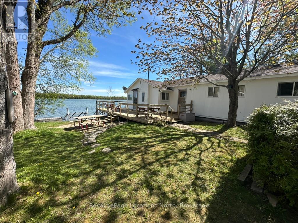 62 Miller Lake Shore Road, Northern Bruce Peninsula, Ontario  N0H 1Z0 - Photo 10 - X12168402