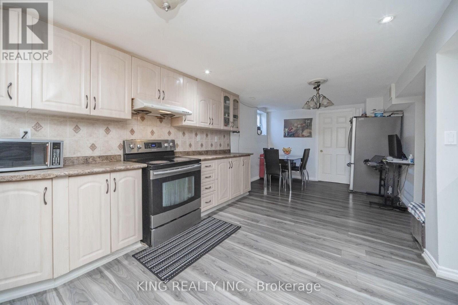 52 Linderwood Drive, Brampton, Ontario  L7A 1S4 - Photo 48 - W12163816