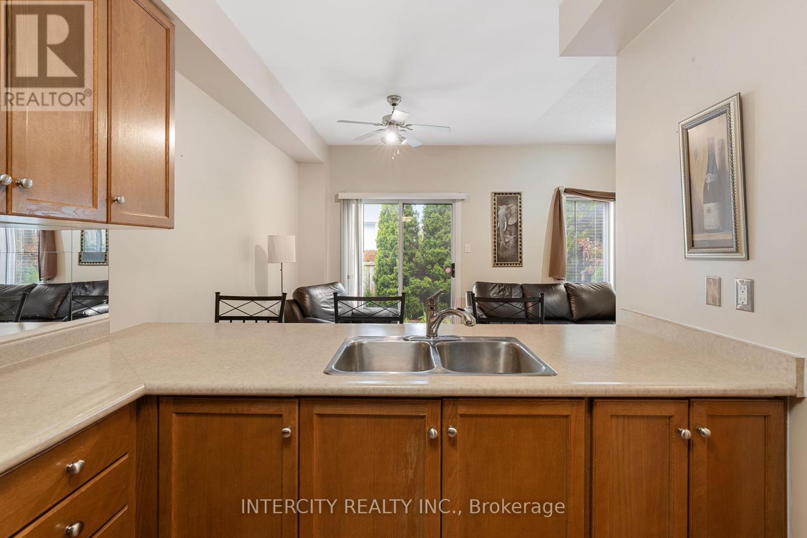 17 - 15 Pottery Place, Vaughan (East Woodbridge), Ontario  L4L 9J6 - Photo 13 - N12168993
