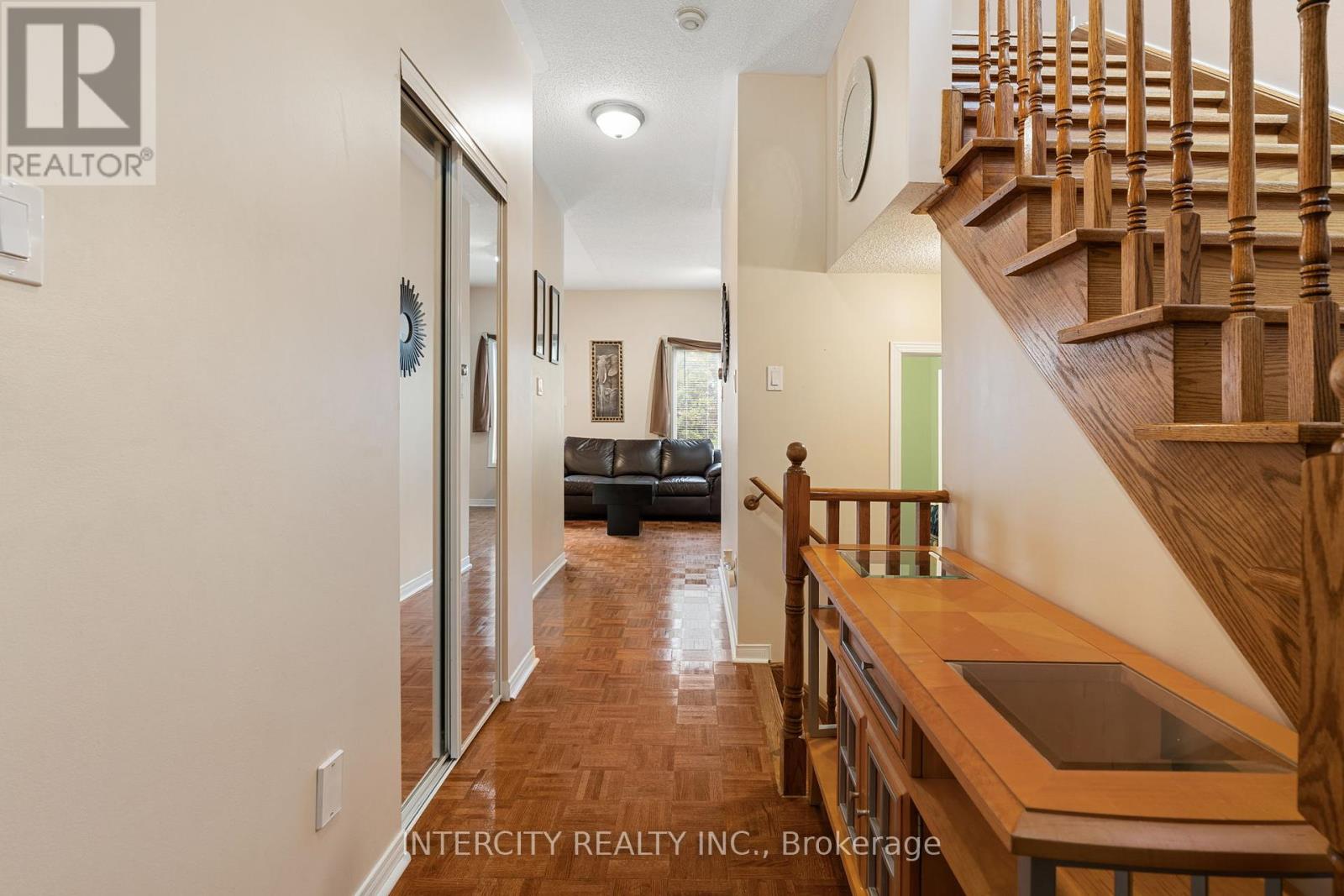 17 - 15 Pottery Place, Vaughan (East Woodbridge), Ontario  L4L 9J6 - Photo 6 - N12168993